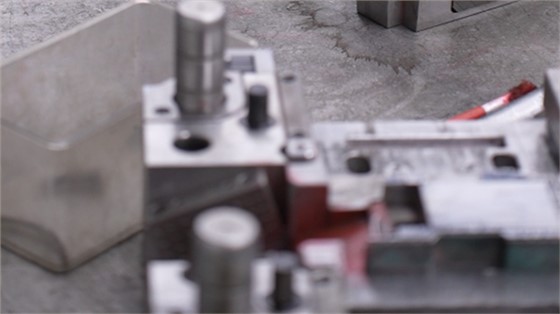 塑胶餐具模具企业对模温控制系统的设置原则