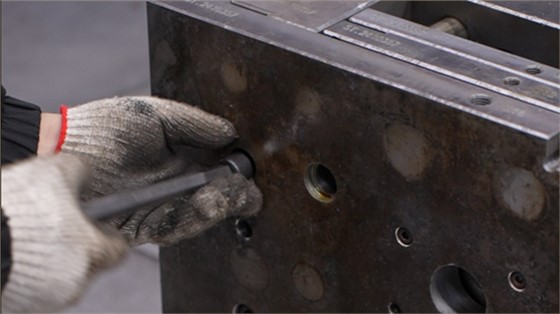 东莞塑胶餐具模具厂