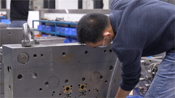 广东塑胶餐具模具为您分享浇口的形式和应用