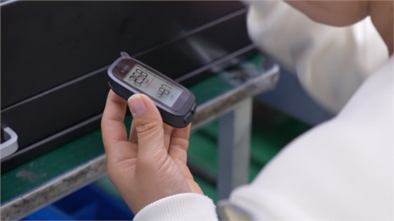 塑胶模具代加工重量及其与模压件之间区别