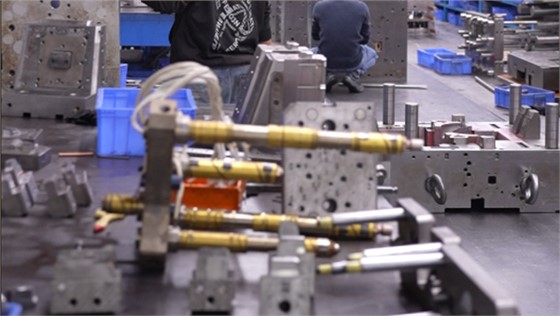 扫地机壳模具制造厂如何评估扫地机器人产品力