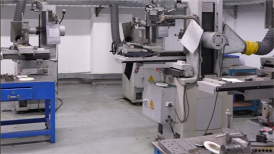 塑料模具生产如何凸显加工喷漆的核心优势