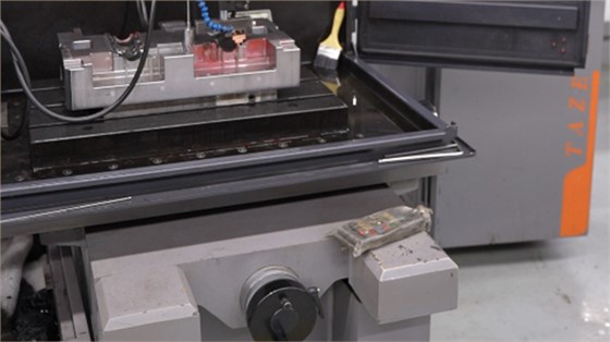 扫地机开模注塑清扫能力分析需聚焦核心部件