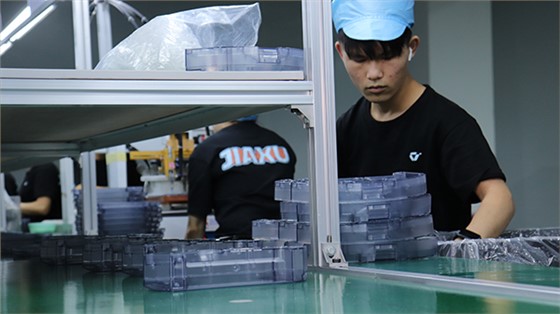 扫地机器人注塑：东南亚厂家大银塑胶的成型工艺要求