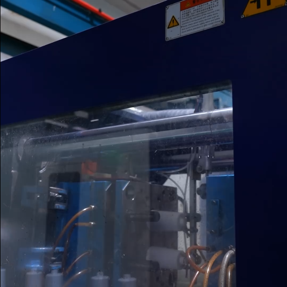 大银塑胶-清洁家电模具注塑