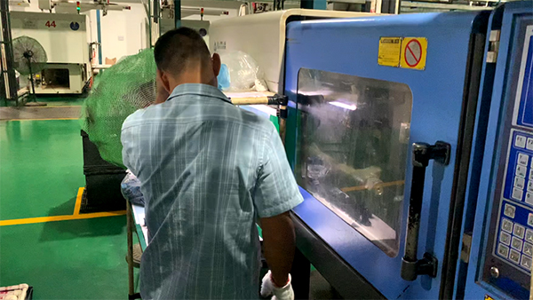 大型塑胶模具注塑核心加工流程-大银塑胶30年行业经验 大型塑胶模具注塑核心加工流程-大银塑胶30年行业经验