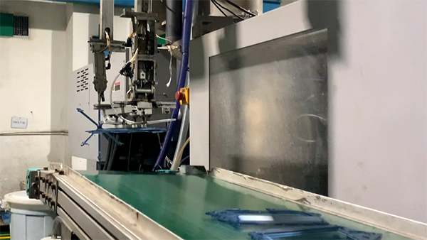 东莞家电注塑加工厂家模具加工核心流程-大银塑胶扫地机器人代工 东莞家电注塑加工厂家模具加工核心流程-大银塑胶扫地机器人代工