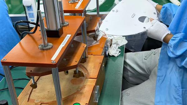 扫地机开模注塑:注塑机操作安全核心指南 扫地机开模注塑:注塑机操作安全核心指南