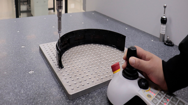 扫地机开模注塑定制厂:塑料制品冬季变硬的原因揭秘 扫地机开模注塑定制厂:塑料制品冬季变硬的原因揭秘