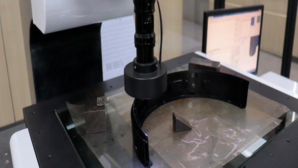 扫地机开模注塑加工:模具胀模与排气不良的解决关键 扫地机开模注塑加工:模具胀模与排气不良的解决关键