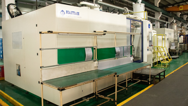 越南注塑模具厂防应力开裂:金属嵌件设计核心技巧 越南注塑模具厂防应力开裂:金属嵌件设计核心技巧