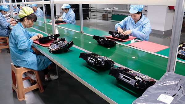 扫地机塑料模具加工厂扫模具的优势与行业痛点解析 扫地机塑料模具加工厂扫模具的优势与行业痛点解析