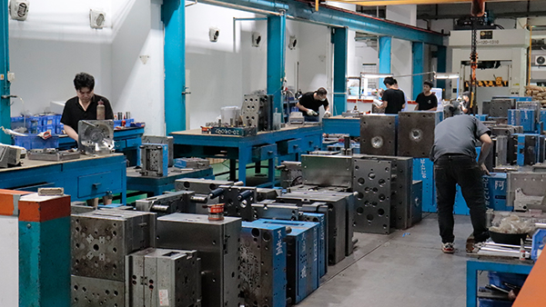 东莞大型注塑模具厂家：注塑温度控制，筑牢制品质量防线