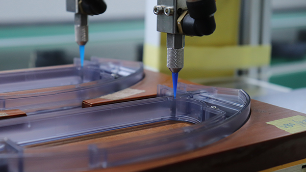 大型塑胶模具注塑：塑件强度不足的成因与改善方案