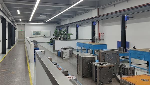 扫地机器人注塑:车间标准化作业流程与质控要点 扫地机器人注塑:车间标准化作业流程与质控要点