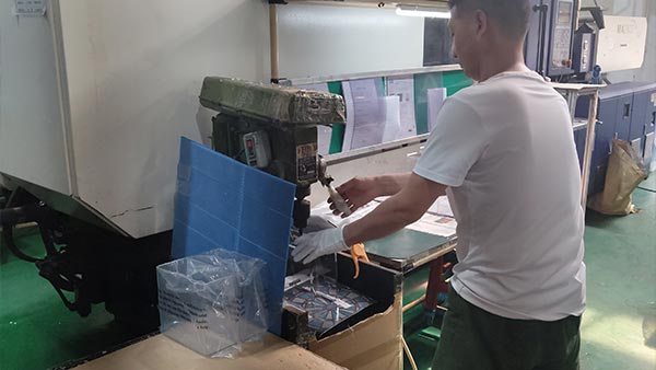 东莞注塑厂-大银破解硬质塑件缩水痛点专家