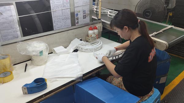 东莞做注塑比较好的厂：模具抛光六步标准流程