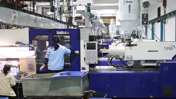 东莞精密注塑模具厂家怎么选？从设备、工艺、检测三维度评估精密模具能力