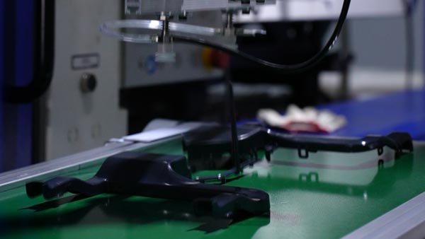 东莞塑胶模具生产商的技术实力怎么判断？四个硬指标加一个软指标